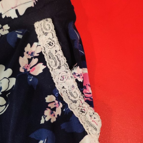 Carisma pajama black with floral design women's size L - Picture 5 of 6